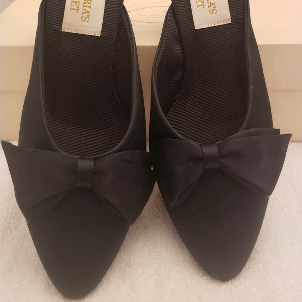Victoria’s Secret - Stratford Satin Black, Size Medium, Fits Size 7-8, Heels